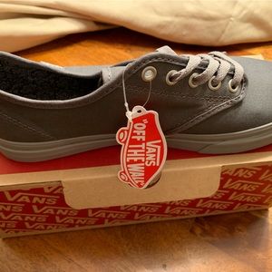 New never worn Vans